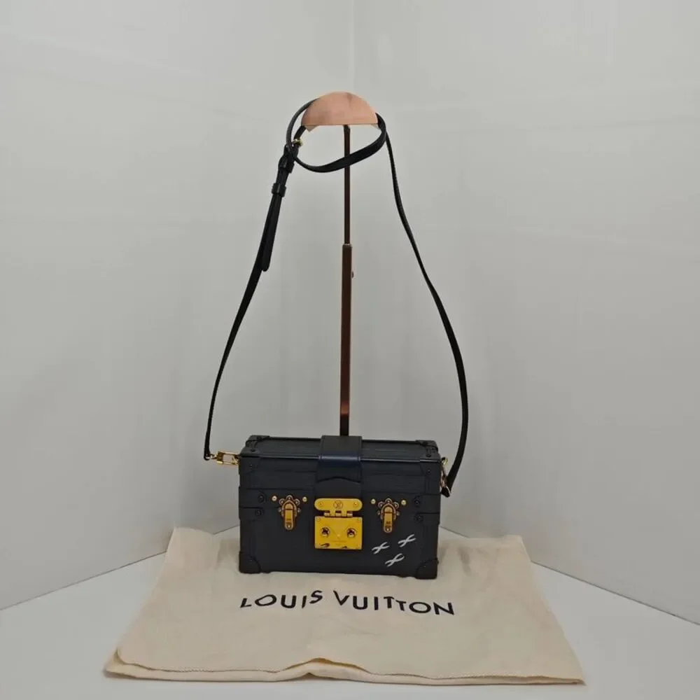 Louis Vuitton Women Pre-Loved Bag Very Good Condition